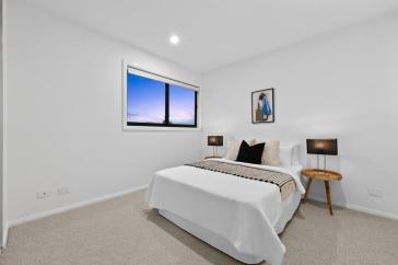Throsby-11-Booroolong-St_006