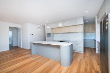 09_6NormaTulloStWHITLAM