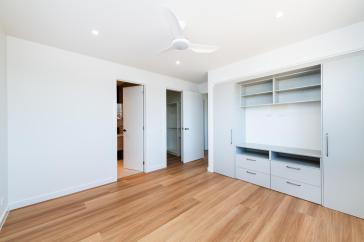 15_6NormaTulloStWHITLAM